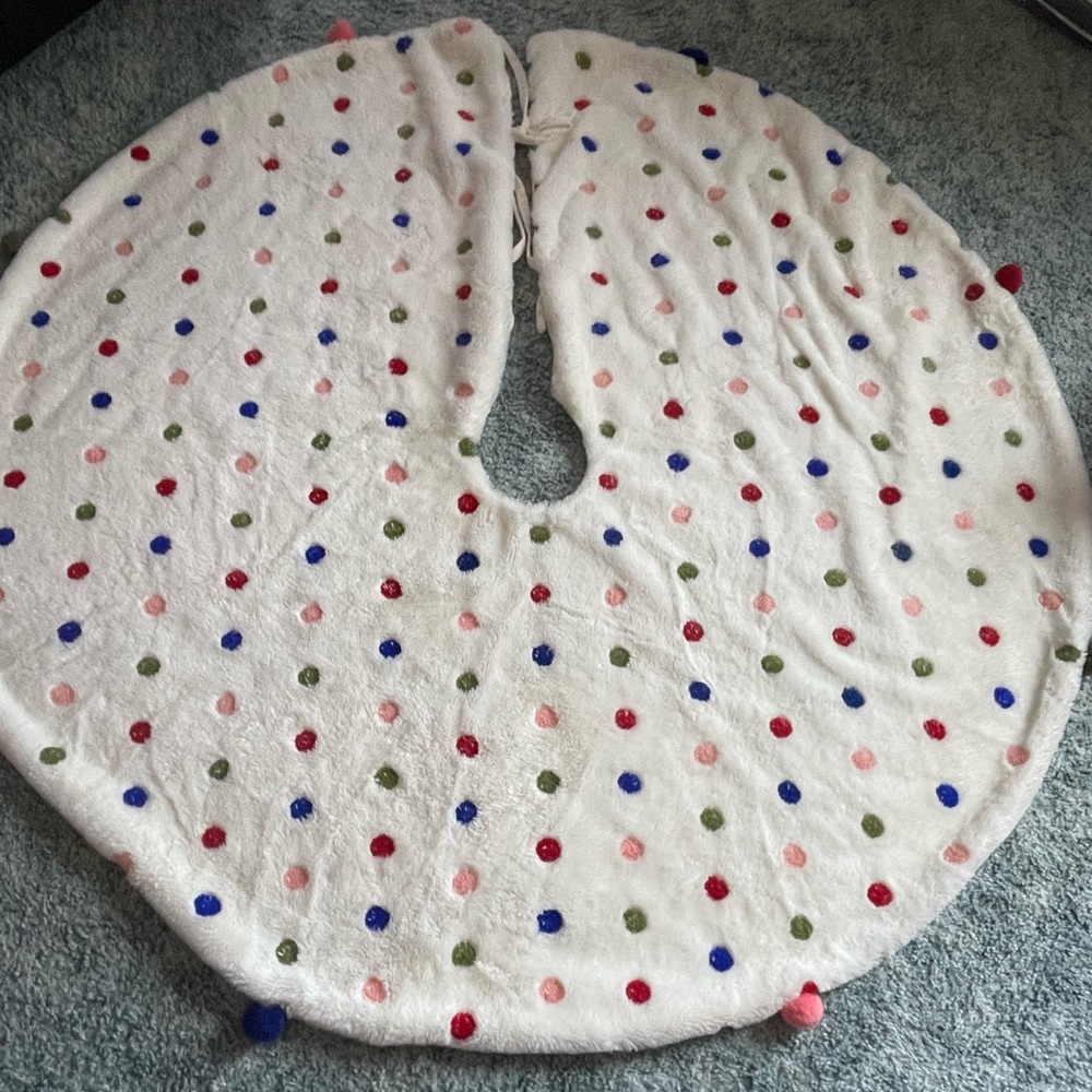 Christmas tree skirt so soft super cute 🥰